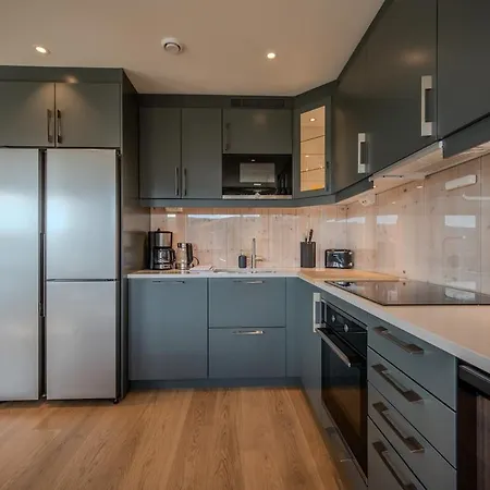 Apartment Spacious In Centre *