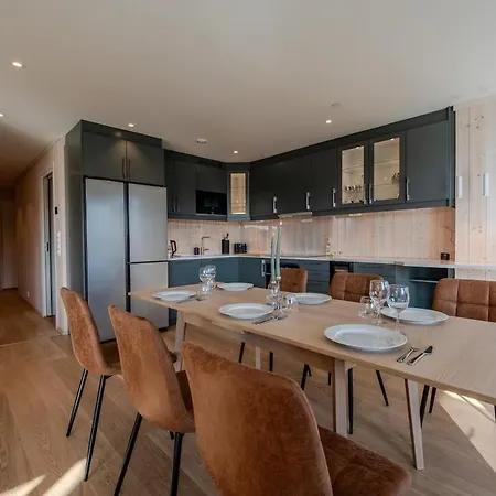 Spacious In Centre Apartment