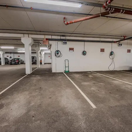 Spacious In Centre *