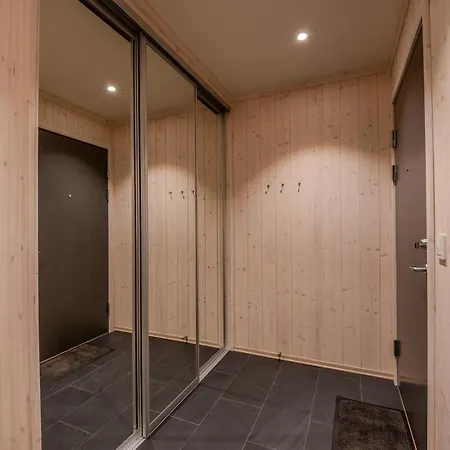Spacious In Centre Apartment